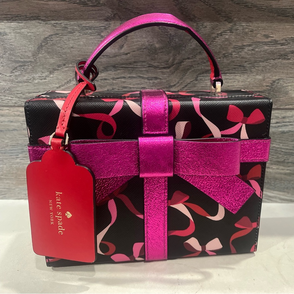 NWT Kate Spade Wrapping Party Gift Box Crossbody